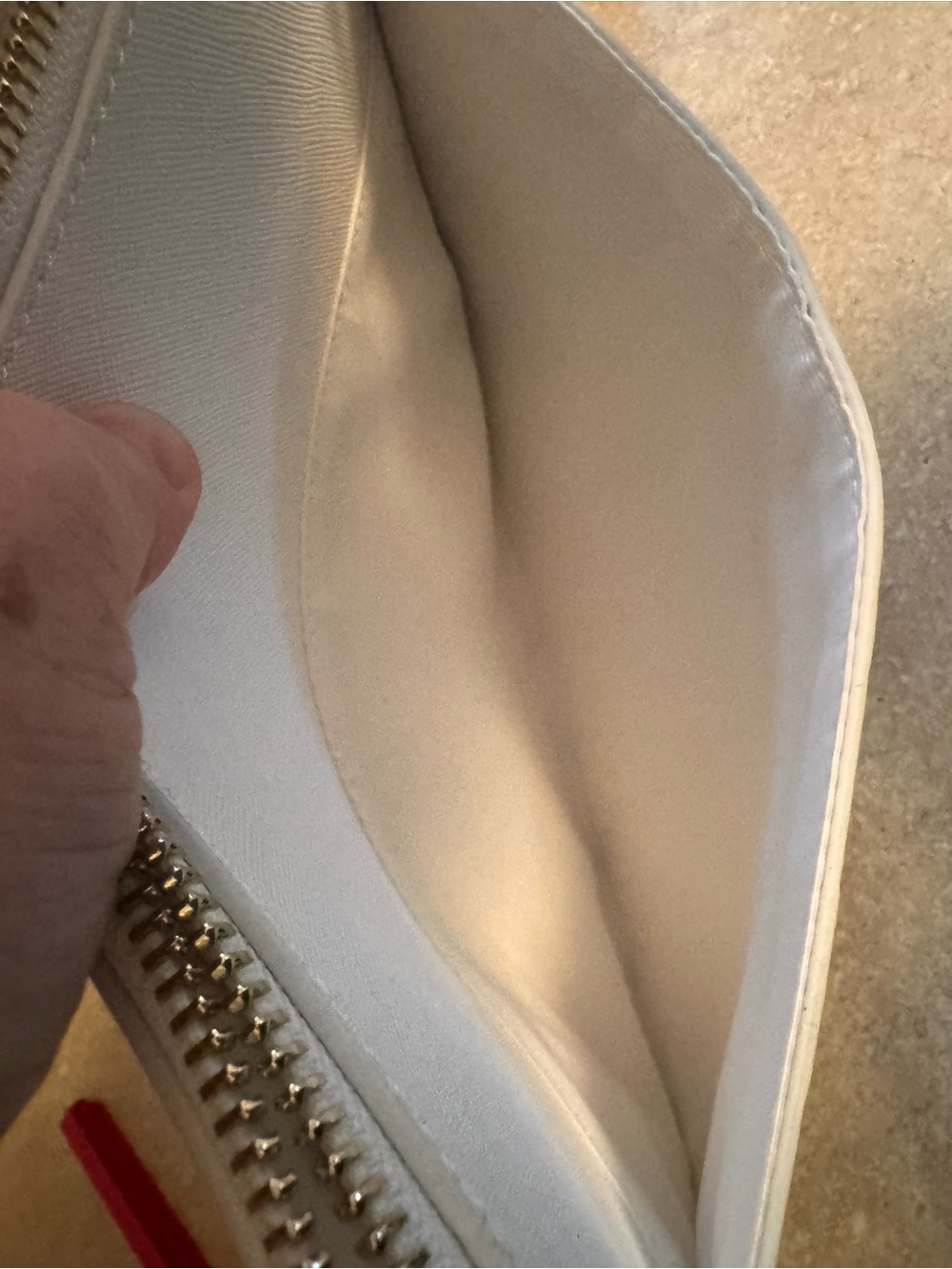 White House/Black Market hydrangea wristlet clutch with silver stud details - Picture 6 of 6
